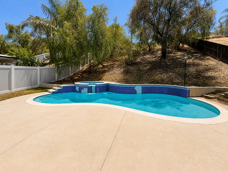 inground pool