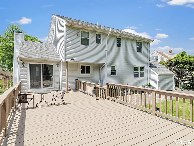 66 Washington Rd — Photo 9