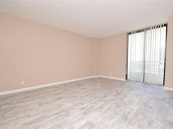 5th image of 3300 NE 192nd St APT 1300
