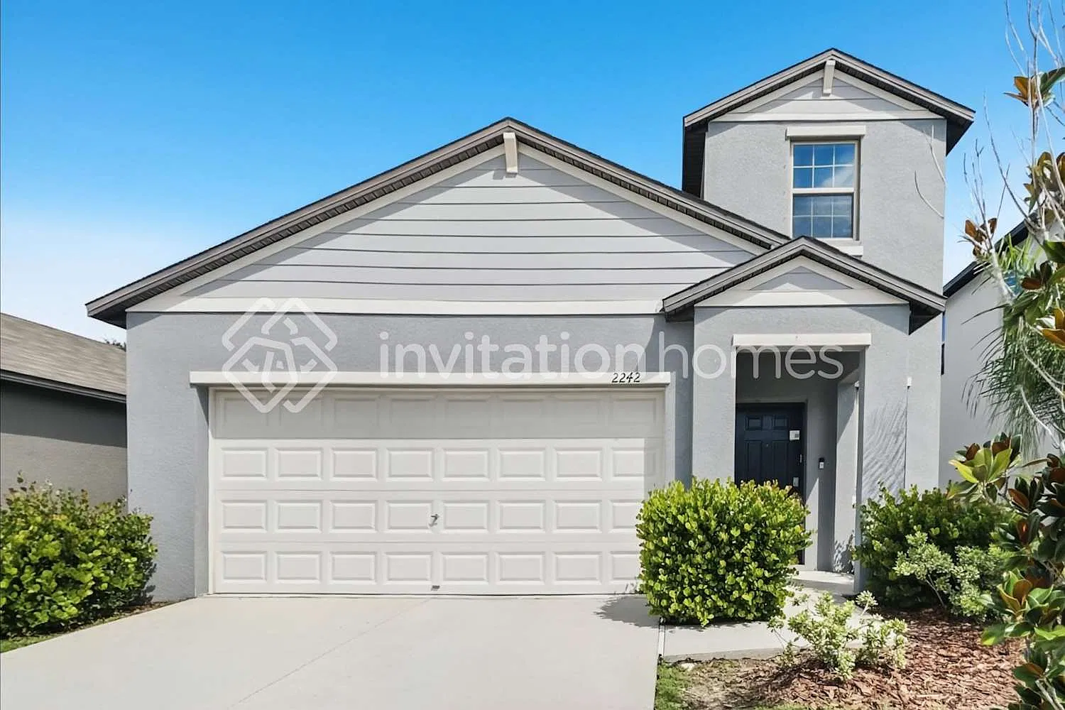 2242 Jungle Dr Ruskin, FL 33570 — Photo 1
