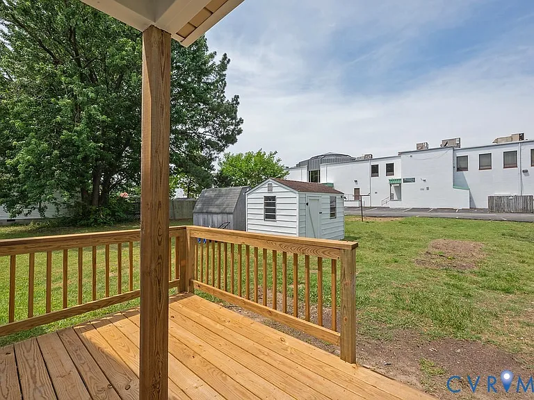 5318 Bloomingdale Ave — Photo 36