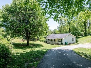 174 Fairmont Rd, Candler, NC 28715