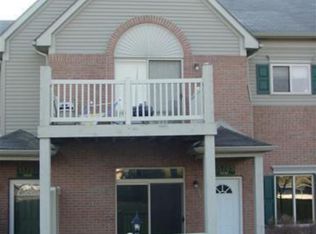 15755 Parkway Ln APT 7, Southgate, MI 48195