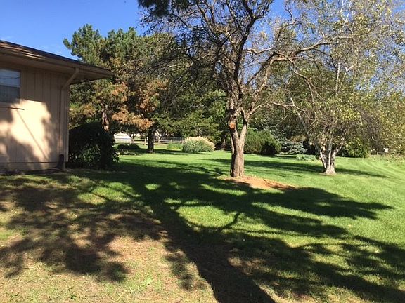 3rd image of 1229 Sunflower Dr