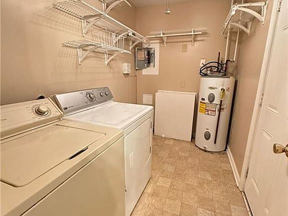 5th image of 376 Circuit Ln Unit C