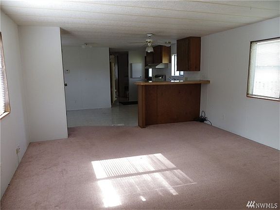 3rd image of 733 Park Ave NE