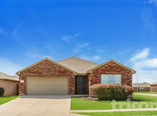 12352 Hunters Knoll Dr, Burleson, TX 76028