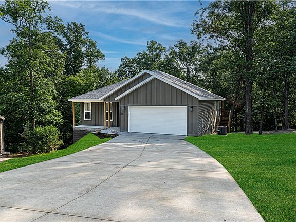 2nd image of 6 Holt Ln
