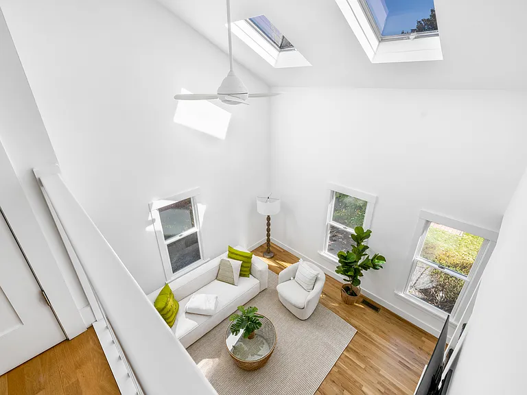 570 Hampton Rd #4 — Photo 10