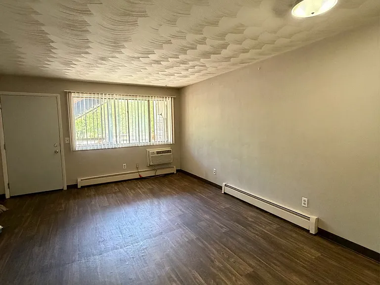 3334 Pleasant Grove Rd — Photo 15