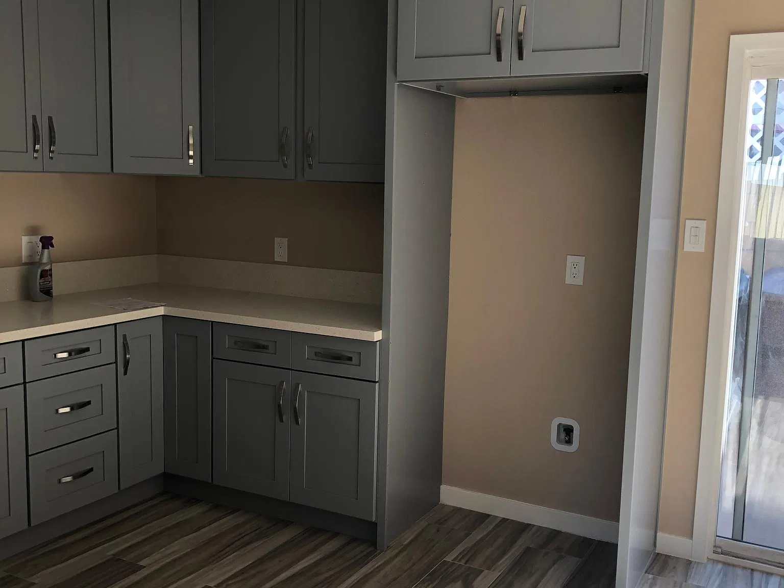 916 N Zeyn St — Photo 2