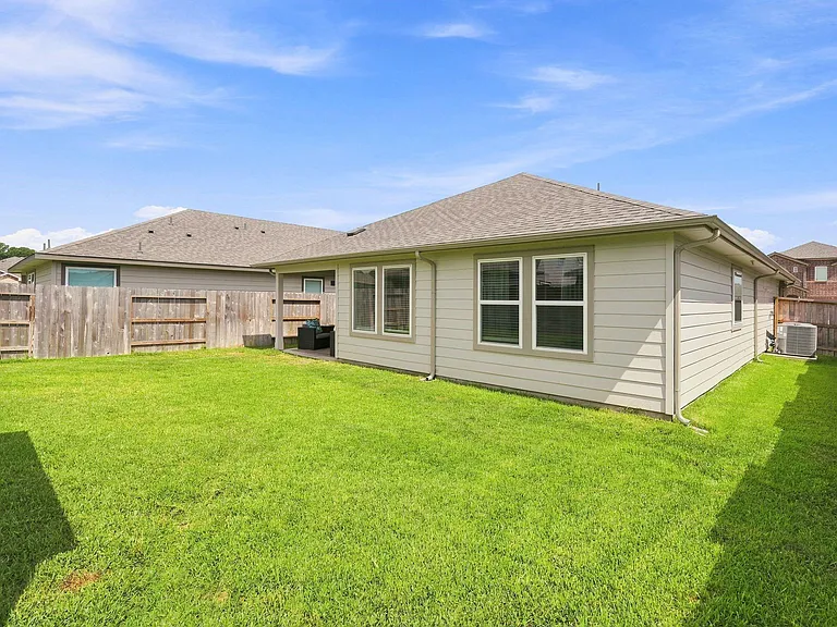 14231 Rolling Pastures Dr — Photo 22