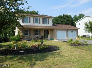 1561 Mark Dr, Chambersburg, PA 17201