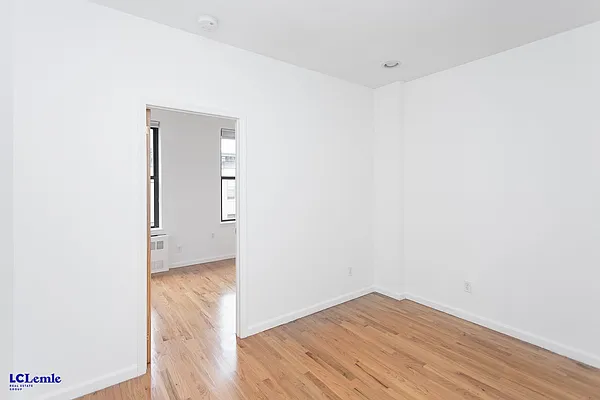 Rented by LC Lemle Real Estate Group | media 10