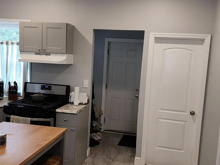 55 Bedell St #1 — Photo 3