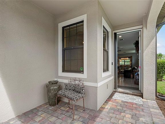 3rd image of 10824 Glenhurst St