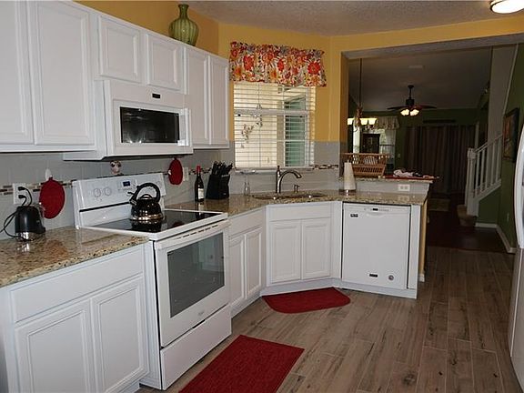 5th image of 9915 Carlsdale Dr