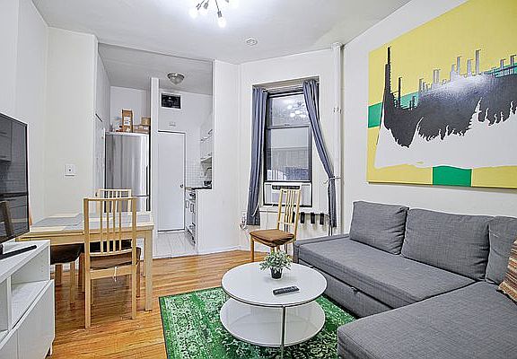 3rd image of 194 Bleecker St APT D