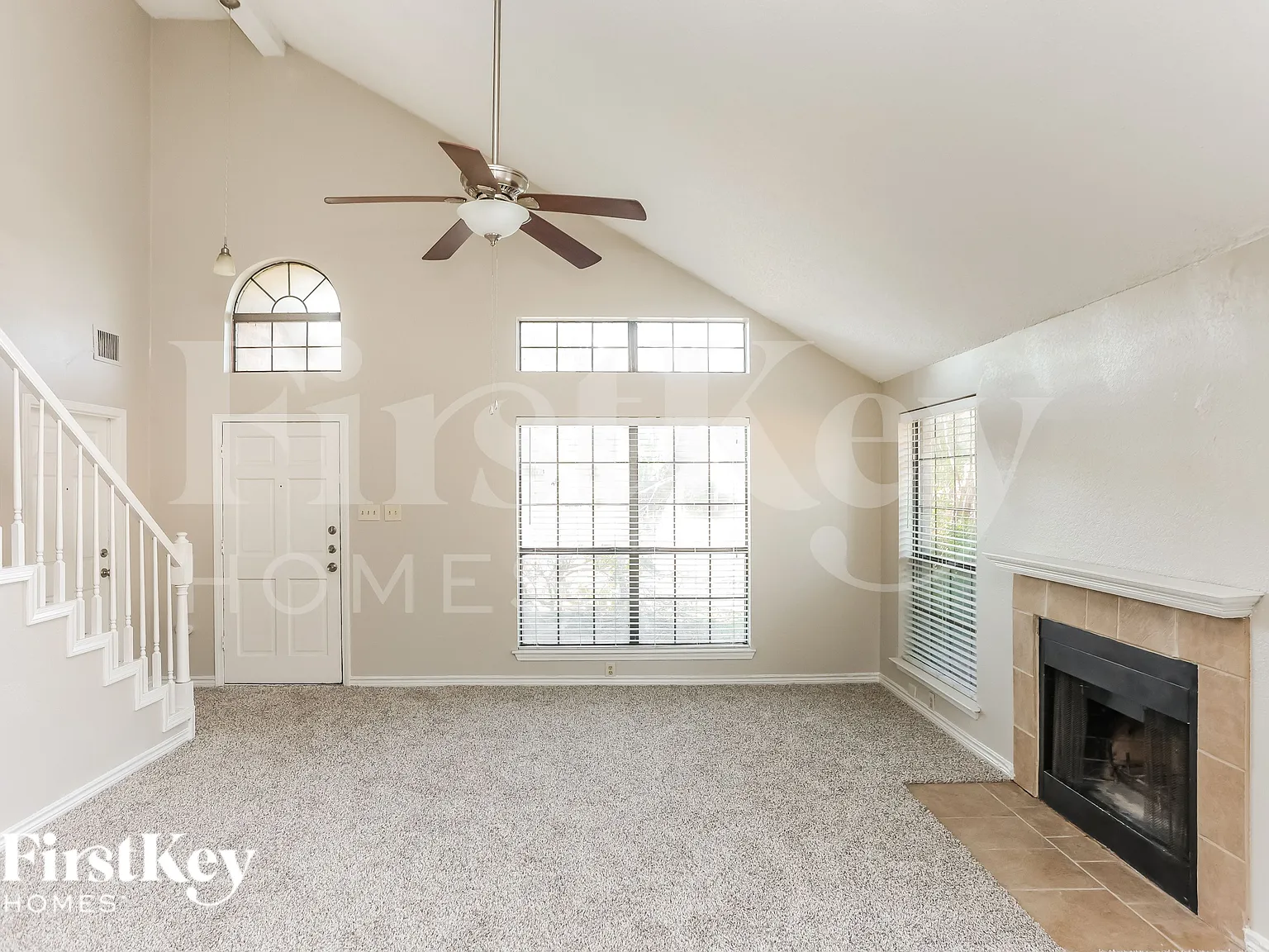 3 bed, 2.0 bath, 1610 sqft, $2,305 — Photo 4
