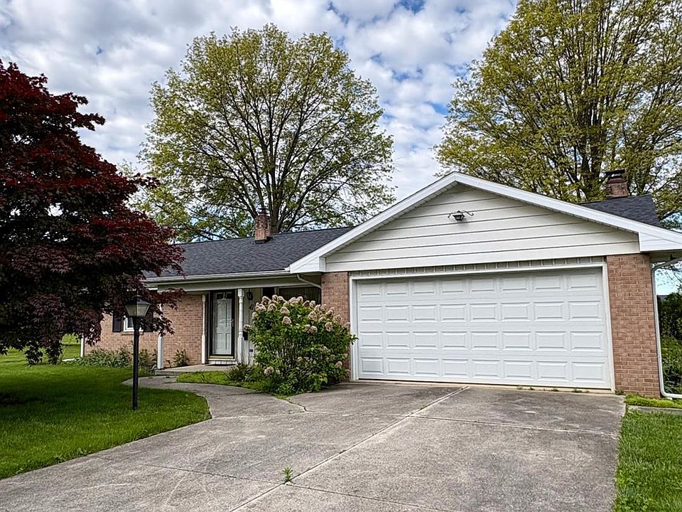 1st image of 41 Oakwood Dr