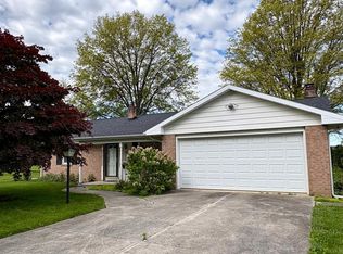 41 Oakwood Dr, Tiffin, OH 44883