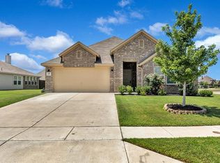 135 Chestnut Rd, Waxahachie, TX 75165