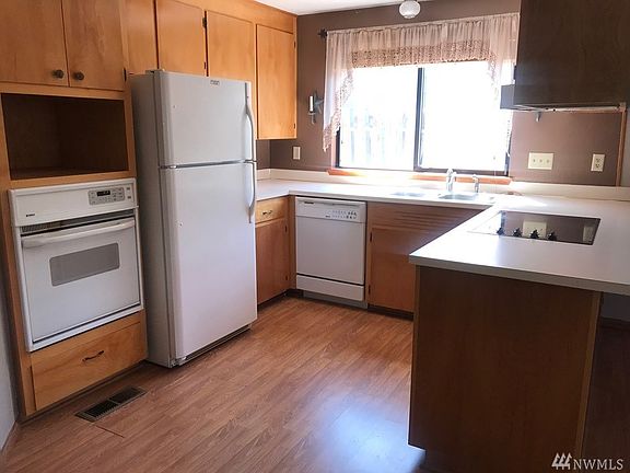 5th image of 2208 S Crestmont Dr