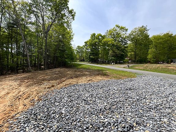 5th image of 170 Wood Ln