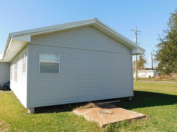 3rd image of 123 Chouest Ln