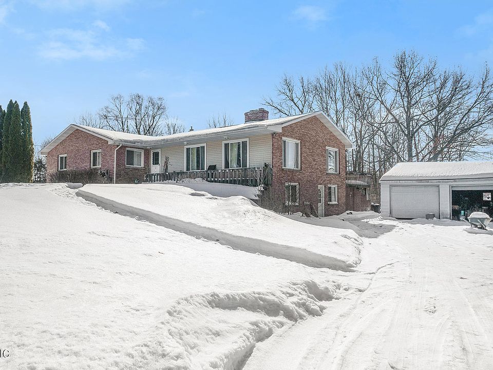 1st image of 23247 E McGillen Ave