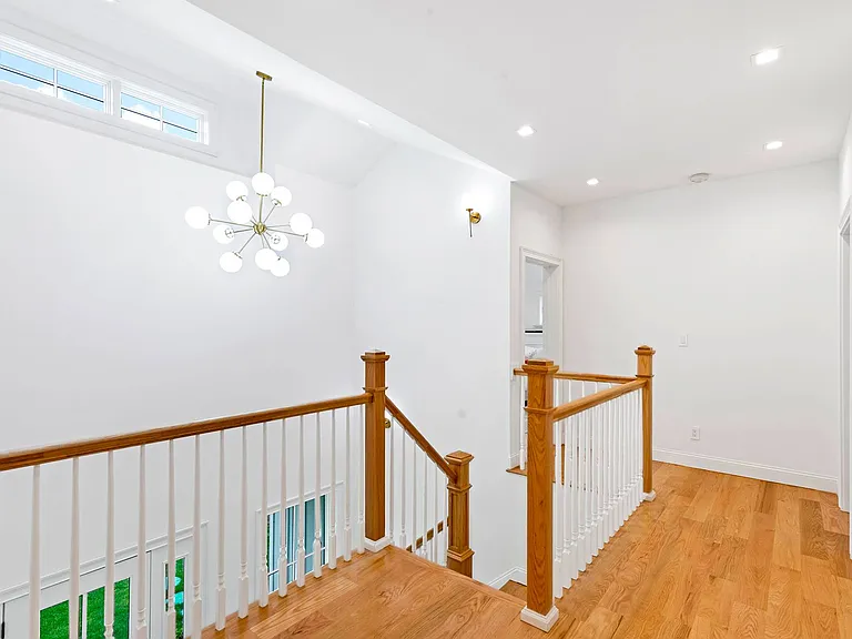 28 Dartmouth Rd — Photo 27