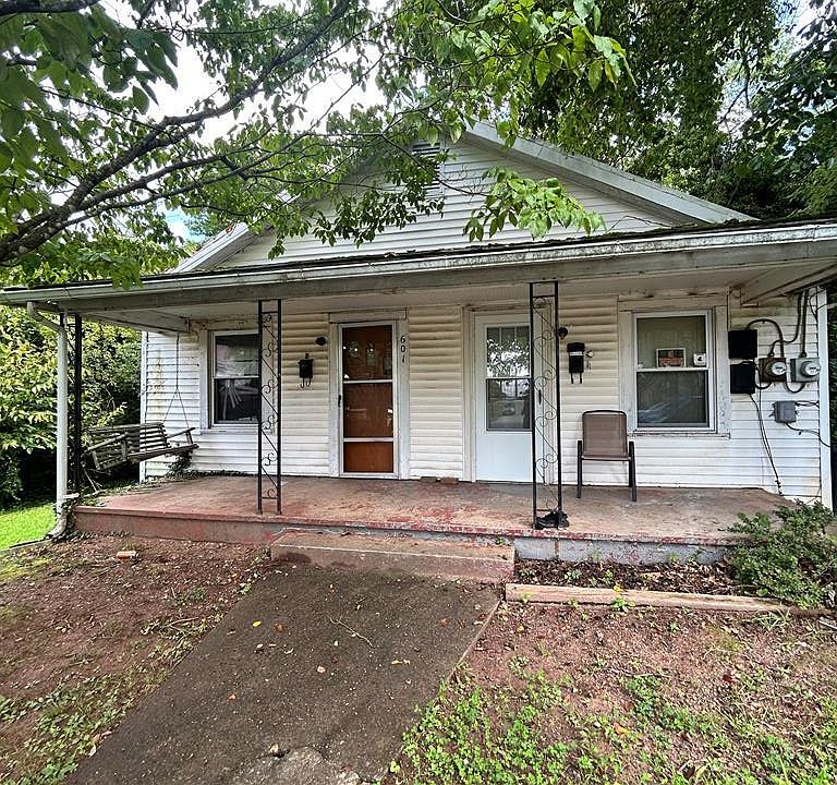 1st image of 601 Short St