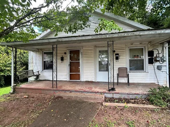 601 Short St, Martinsville, VA 24112