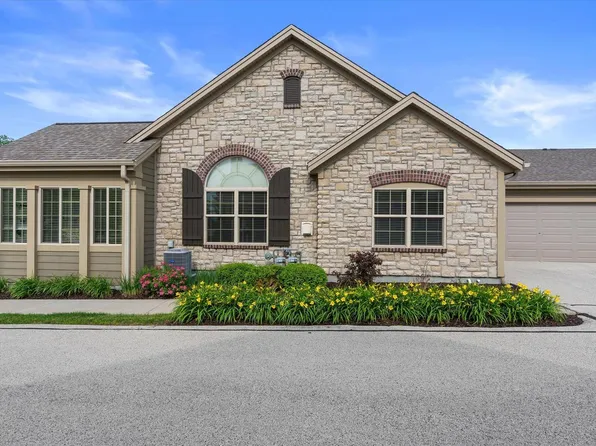 1013 Ann Marie WAY, Oconomowoc, WI 53066