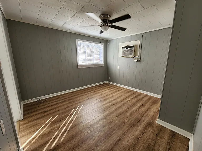 349 Hickory Hts #B — Photo 5