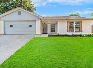 5807 Teal Ridge Dr, Arlington, TX 76017