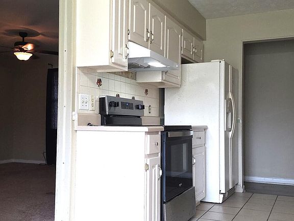 5th image of 1313 Riva Ct