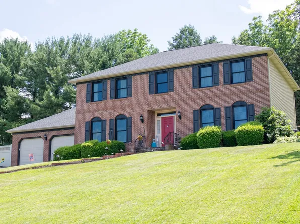 1042 Country Club Rd, Camp Hill, PA 17011
