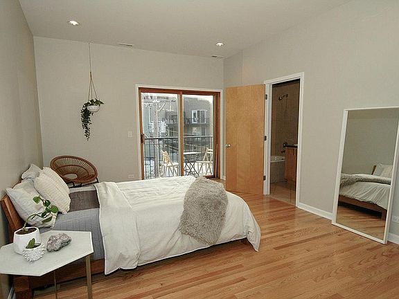 5th image of 1132 N Milwaukee Ave APT 3N