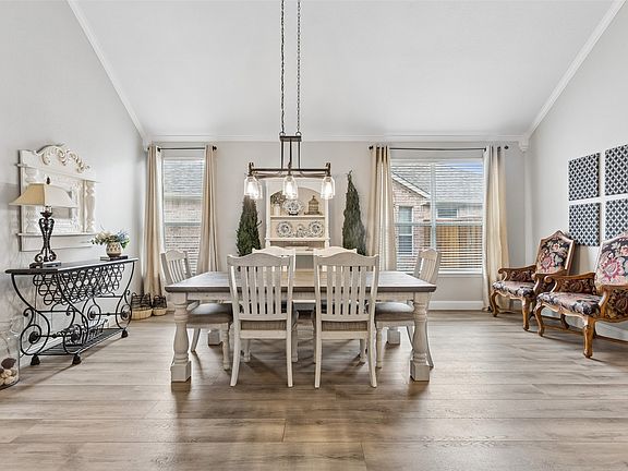 5th image of 7914 Kings Ct