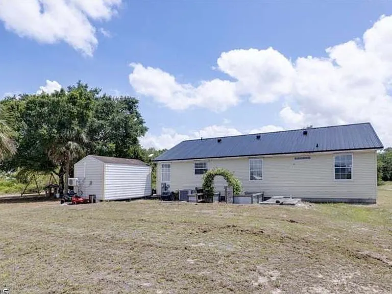 2040 S Montana Cir — Photo 2