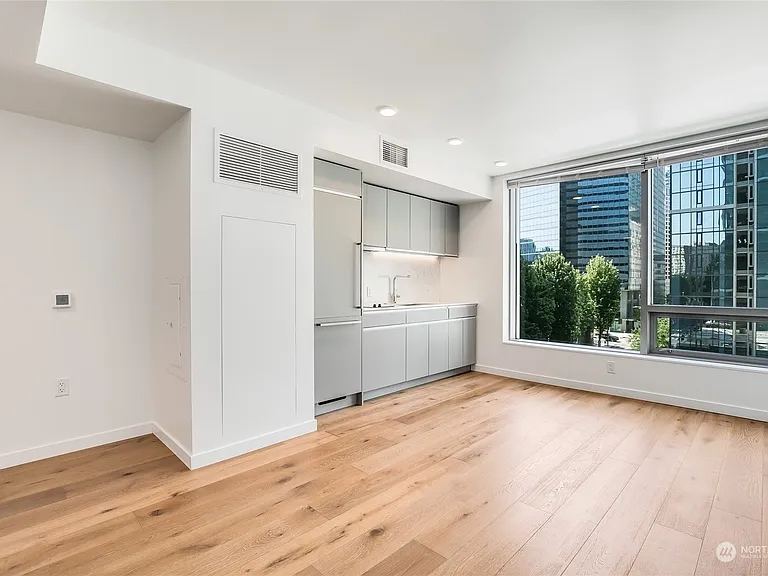 1808 Minor Ave #300 — Photo 3
