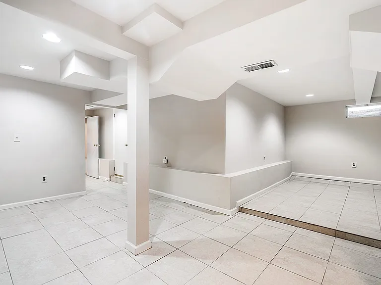 47 Wendt Ave — Photo 23