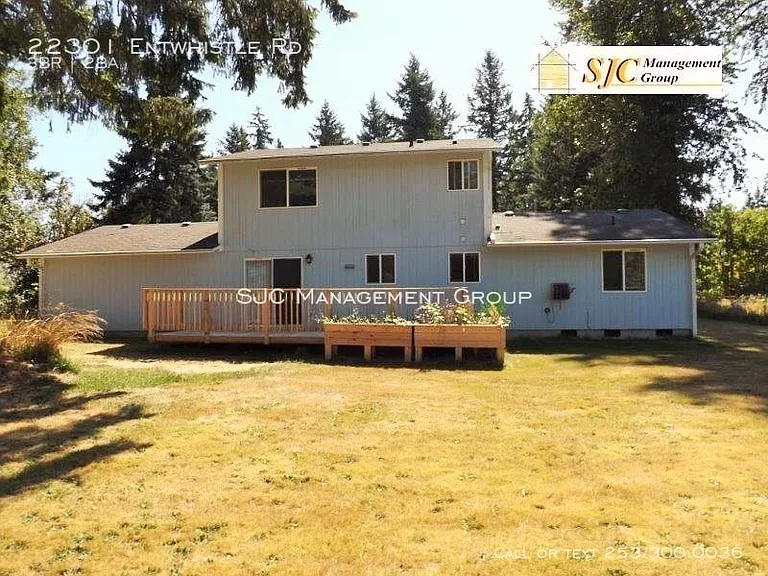 22301 Entwhistle Rd E — Photo 15