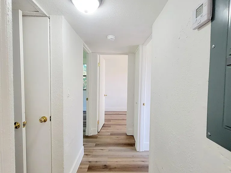 906 N Veterans Dr — Photo 15
