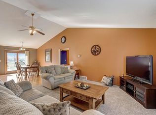 1401 Timber Ridge Trl, Watertown, WI 53098