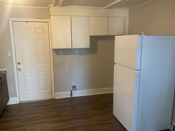 5th image of 2213 Camp St #2215