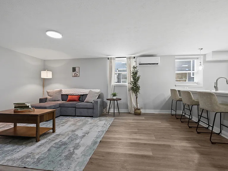 21 W 16th Street21 B01 Indianapolis #STREET21-B01 — Photo 8
