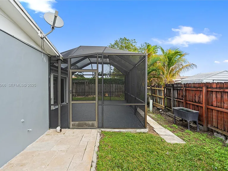 8930 NW 23rd St — Photo 10