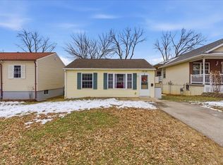 1920 Locke Ave, Waterloo, IA 50702
